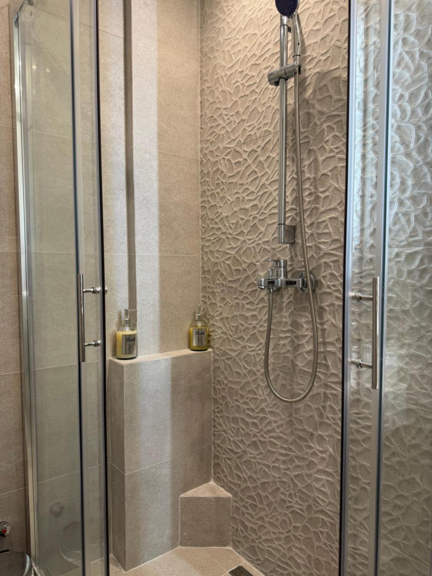 Apartamento Dekolomvou Tesalónica Exterior foto